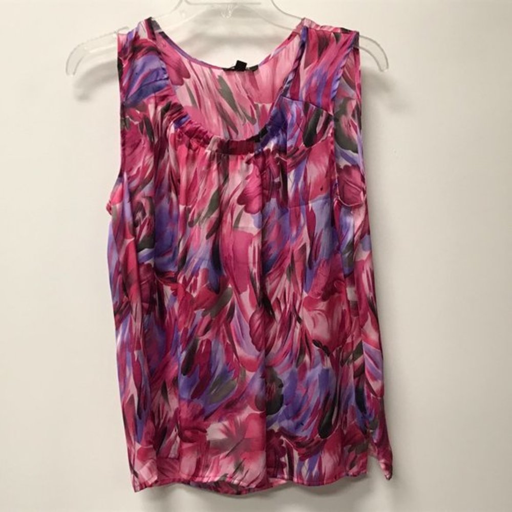 NWOT Elementz Floral Print Sleeveless Blouse Top